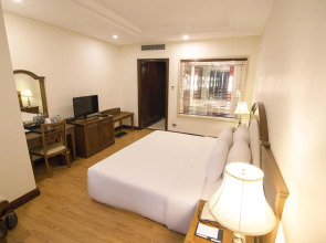 Sai Gon Ha Long Hotel