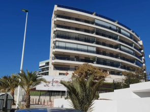 Apt with Sea View & Pool 5