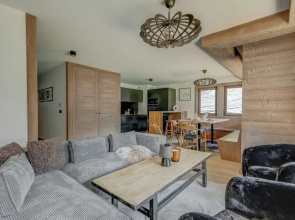 Ideal 3 Bedroom Apartment With 200m2 Garden
