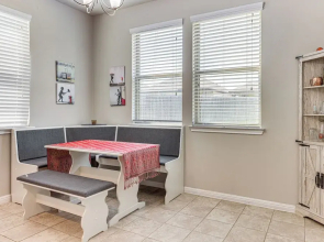 Family Home w/ Pool Access: 5 Mi to Downtown Buda!