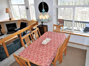 Forest Park 3 Bed 4 Bath Townhome