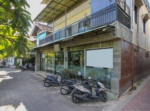 Airy Bandara Ngurah Rai Kakatua 7 Kuta Bali