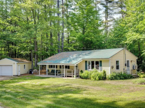 Outdoor Exploration: Quaint North Conway Cottage!