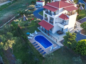 Villa Angelika Two-storey House With Pool for 7