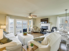 Boat & Explore! Easy-access Lake Hamilton Condo