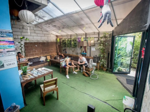 Bodega Party City Center Bangkok - Hostel