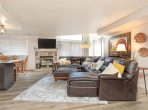 Seven Springs Meadowridge Pet Friendly 3 Bedroom Condo by RedAwning