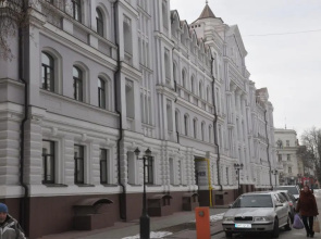 Apartment on Petropavlivs'ka 90