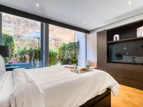 AR 218 Hotel by ULIV