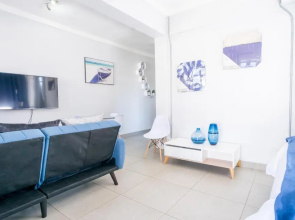Melville Corner Apartment