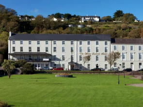 Walter Raleigh Hotel