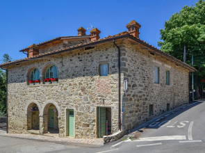 Stunning Home in Arezzo With 5 Bedrooms, Jacuzzi and Wifi