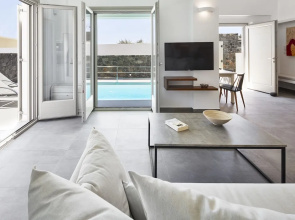 Alchemy Luxury Villa