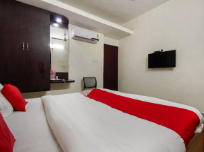 OYO 71299 Sophia Inn