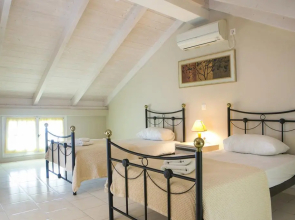 Irena Studios And Apartments