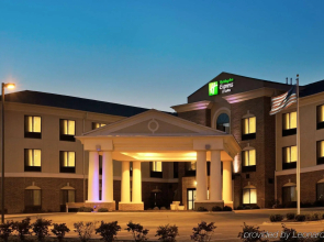 Holiday Inn Express & Suites Morris by IHG