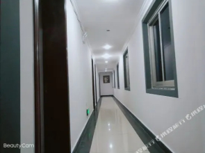 Xintaiping Holiday Hotel (Huangshan Scenic Area)(鑫太平假日酒店)