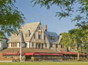 Red Coach Inn