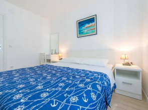 Avenue Apartment