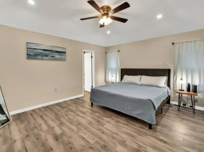 New Cozy Retreat Located 15 Minutes to Waco