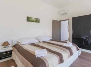 Beautiful Home in Buici With Wifi and 4 Bedrooms
