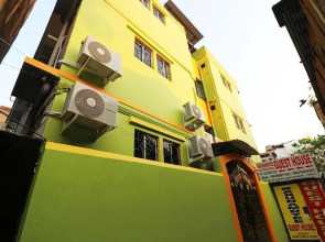 Karunamoyee Guest House By OYO Rooms