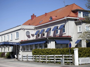 Port Hotel