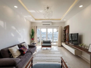 The Ivy Apartment by Red Olive