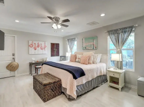 Flamingo Flats 3 Bedroom Home by Redawning