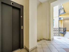 Central Premier Apartment