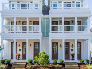 404 A The Hilltop House