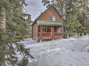 Cabin w/ Deck & Fire Pit in Duck Creek Village