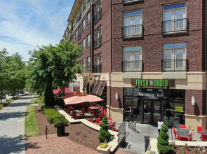LivCor Emory Pointe
