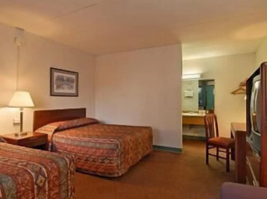 Super 8 White River Junction