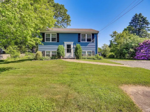Bright Narragansett Beach Escape w/ Deck & Yard!