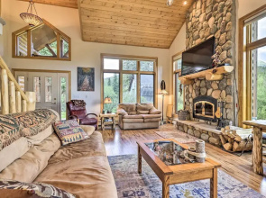 Alpine Escape w/ Mtn Views in Blue River!