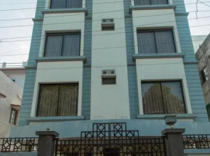 Majestic Annexe By JK Rooms