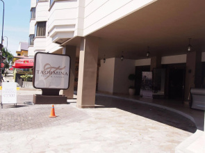 Clarion Hotel Amon Plaza