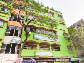 Taj Guest House by OYO Rooms