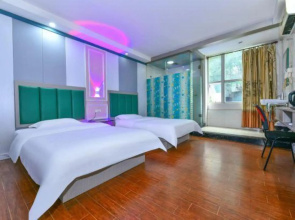 Chunhe Business Hotel
