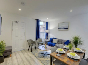 Hollis Road Coventry - Luxury 5 Bedroom House