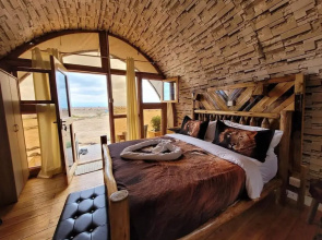 Amanya 1 -bed King Lion Tent
