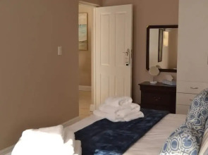 Caulfield self Catering