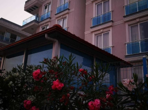 Cemre Apart