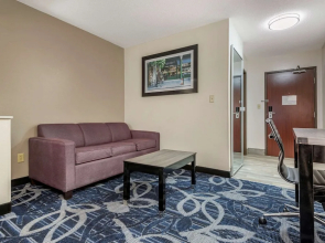 Wingate By Wyndham Liverpool/syracuse