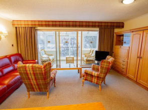 Loch Rannoch Highland Club Red Squirrel Lodge 8