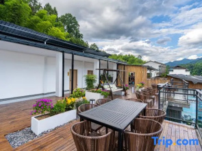 Manju B&B (East Gate of Fanjing Mountain Scenic Area)