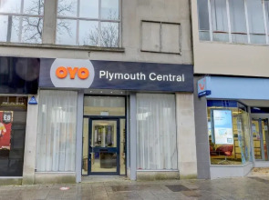 OYO Plymouth Central Hotel