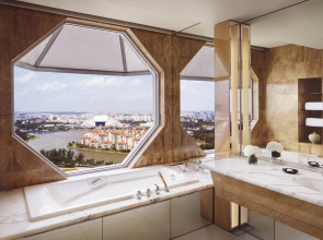 The Ritz-Carlton, Millenia Singapore