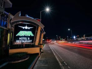 Runway Hotel
